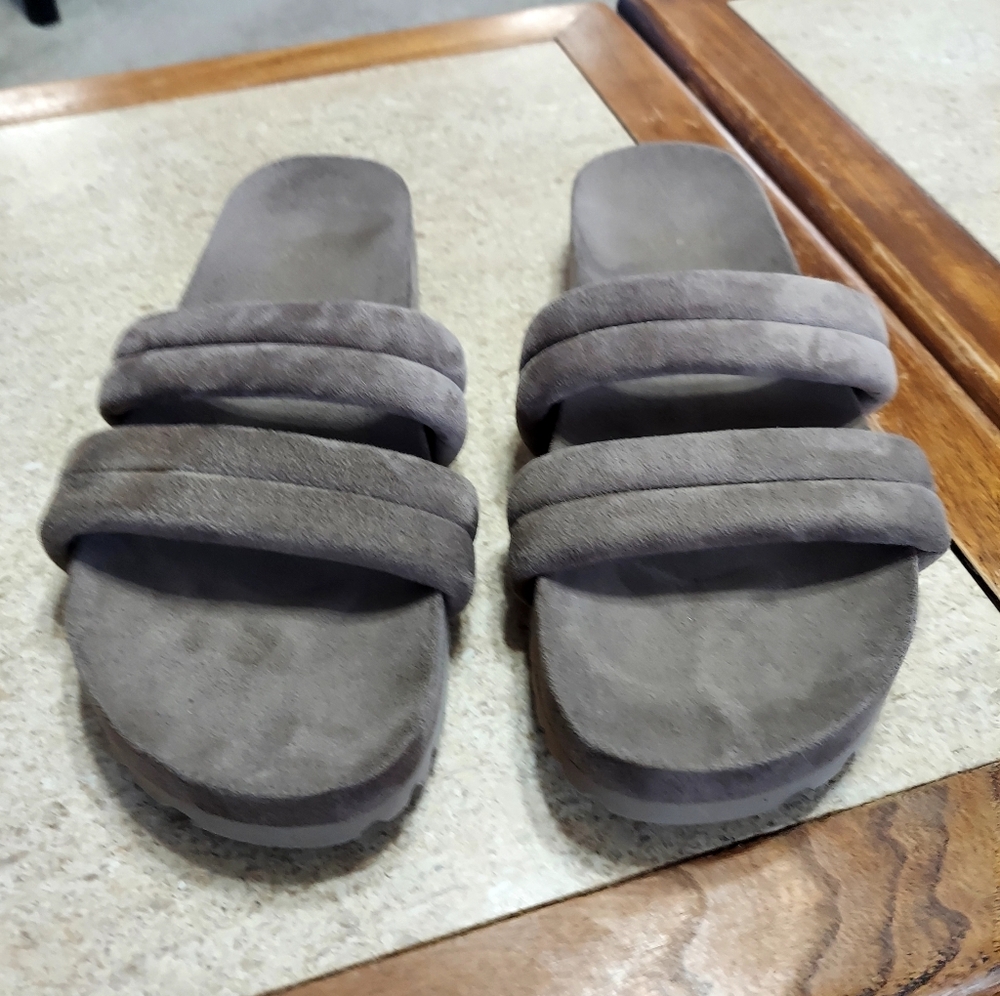Varley Giles Slides Taupe Size 10
